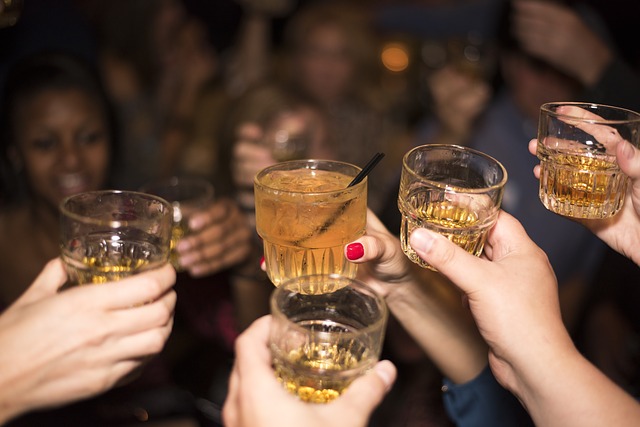1638940999515475.jpg alcohol-492871_640.jpg