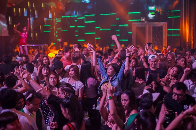 1639459918133070.jpg nightclub-3492748_640.jpg