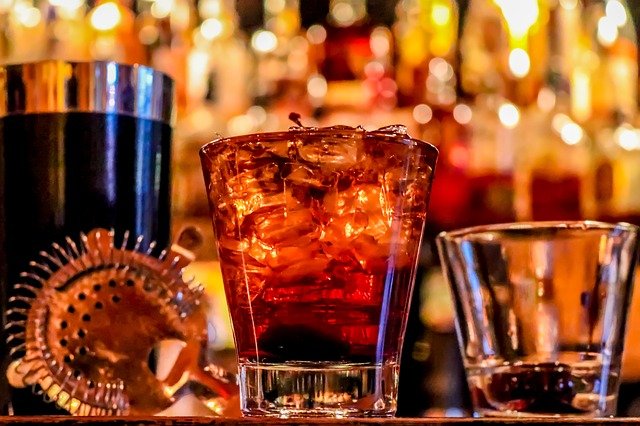 alcohol-g376cc6691_640.jpg